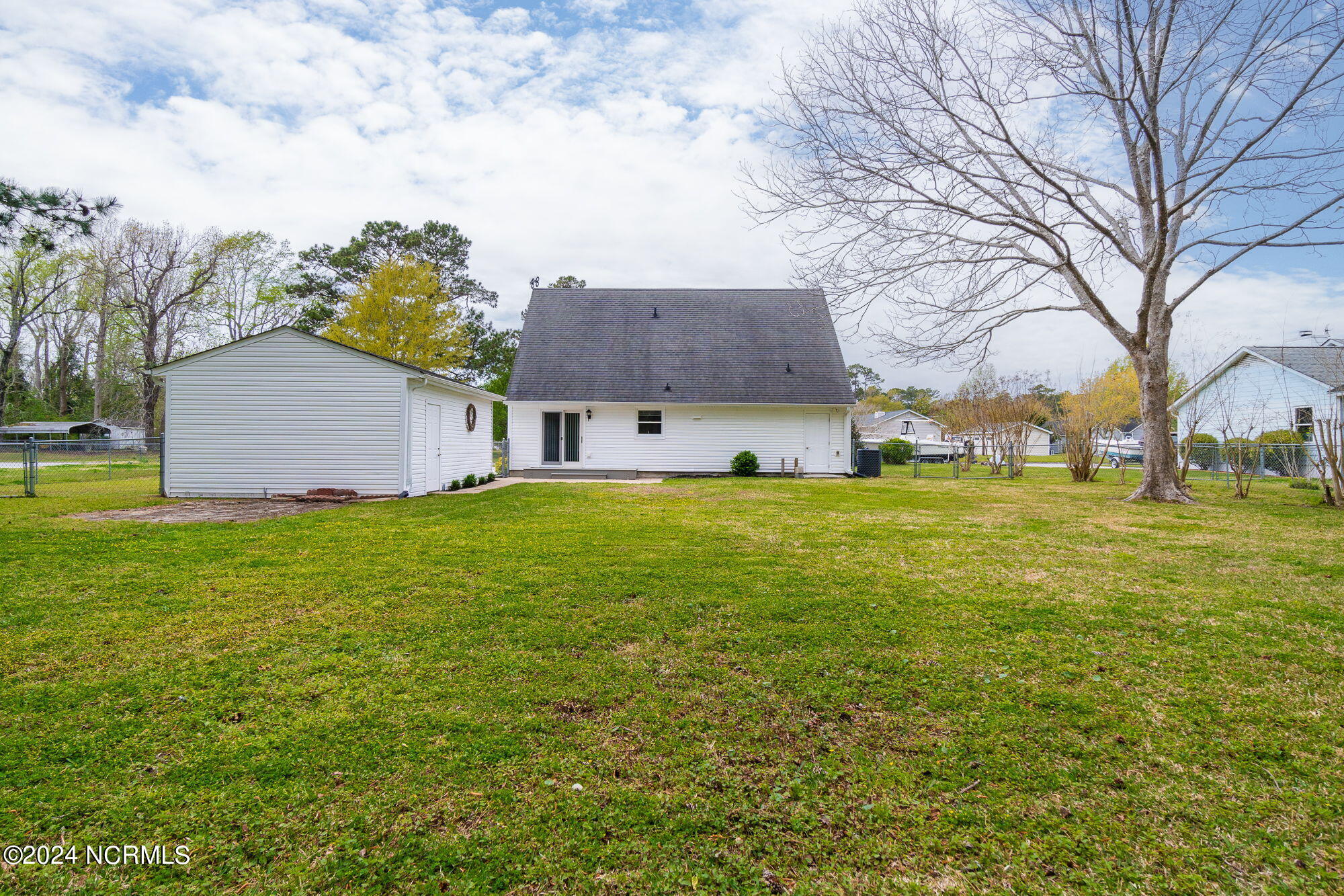 800 Barbour Road Morehead City, NC 28557 - Photo 33 of 36 33-web-or-mls-800-barbour-rd-33