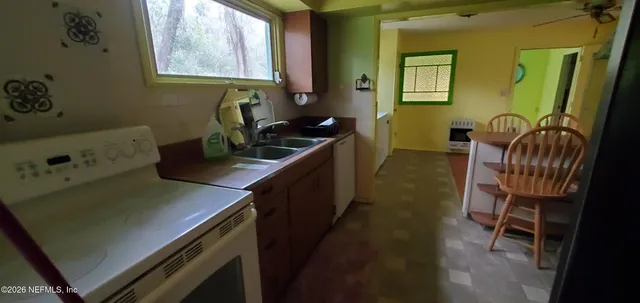 $1,525 | 101 Myers Lane, Hawthorne, FL 32640