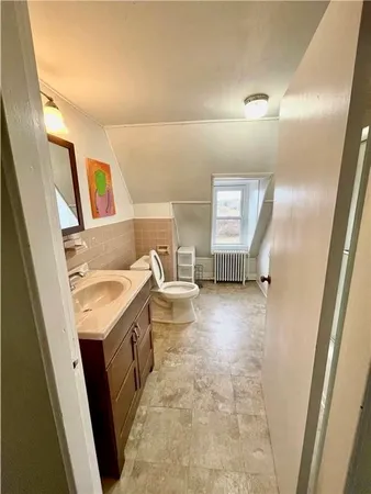 $2,650 | 313 Berkeley Avenue, Unit 3, Middletown, RI 02842