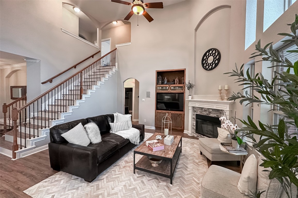 7 Tillamook Court Spring, TX 77389 - Photo 4 of 50