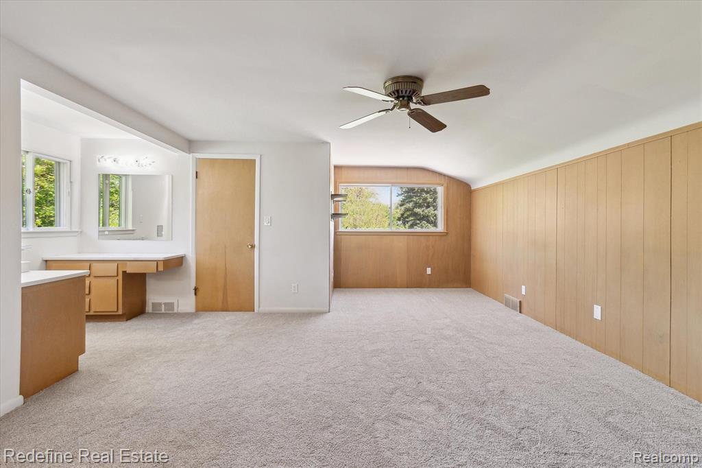 32338 Craftsbury Road Farmington Hills, MI 48334 - Photo 26 of 46