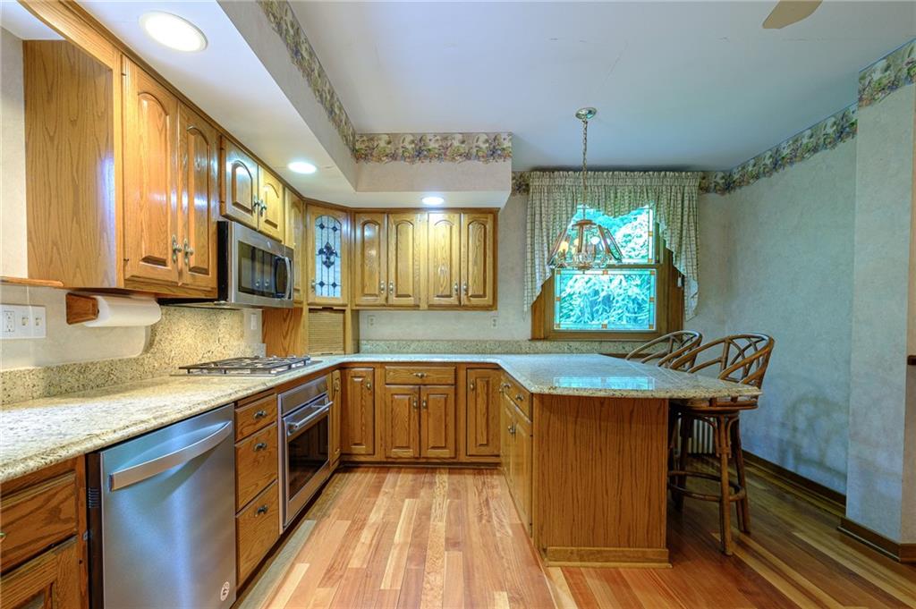 415 Center Church Road McMurray, PA 15317 - Photo 5 of 25 Gallery Image 5