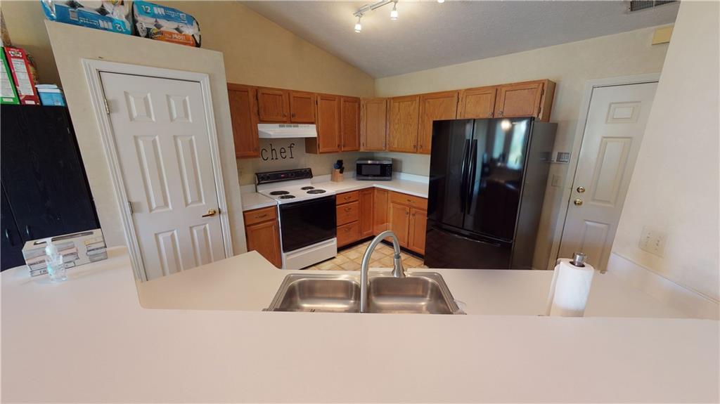 5668 Rains Lane Indianapolis, IN 46254 - Photo 17 of 34 Gallery Image 17