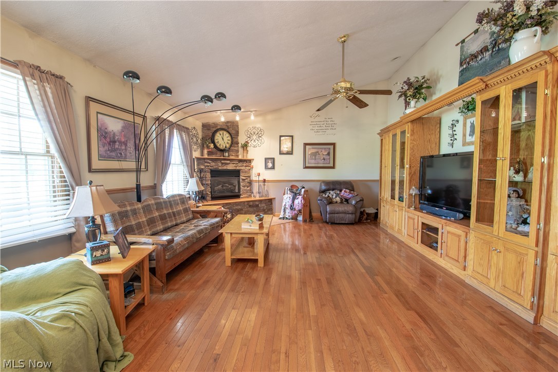 6824 Summers Road Windsor, OH 44099 - Photo 11 of 35