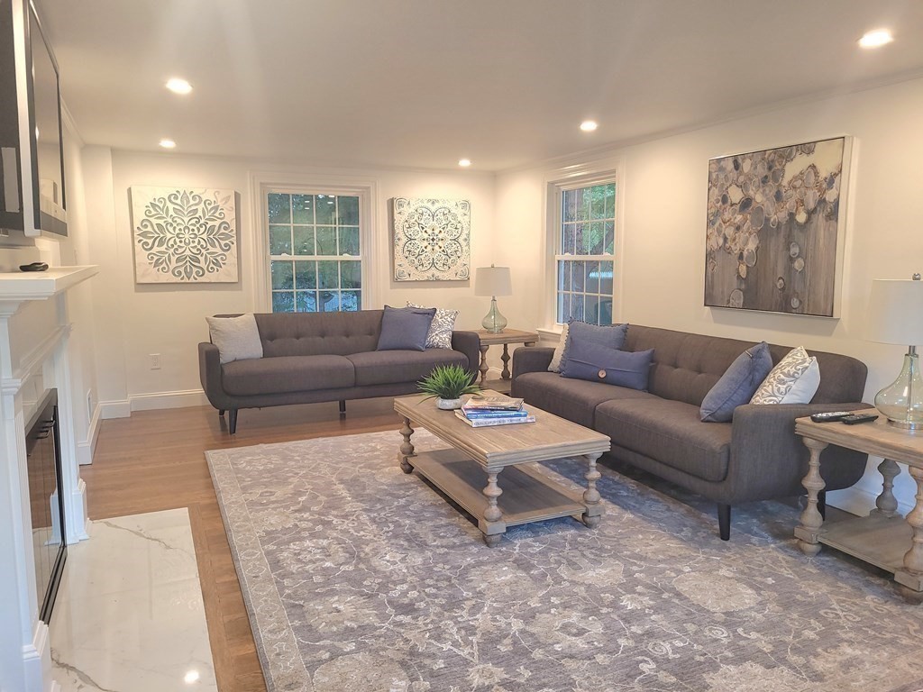 176 Broad Meadow Road Needham, MA 02492 - Photo 4 of 24