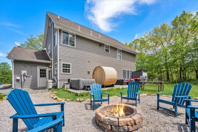 $524,000 | 3305 Mountain Terrace Drive, Blakeslee, PA 18610