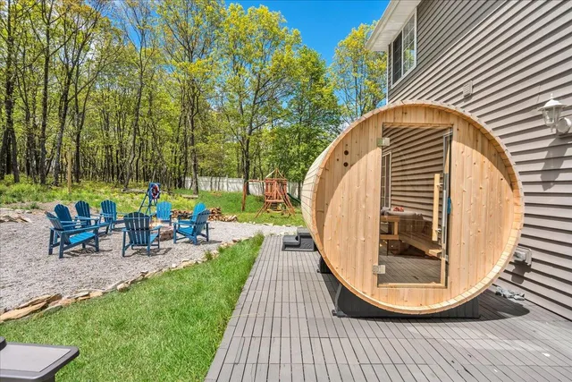 $524,000 | 3305 Mountain Terrace Drive, Blakeslee, PA 18610