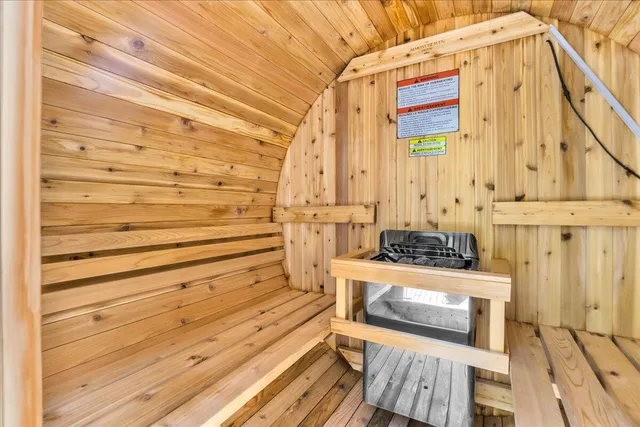 $524,000 | 3305 Mountain Terrace Drive, Blakeslee, PA 18610