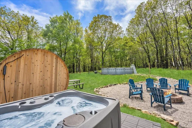 $524,000 | 3305 Mountain Terrace Drive, Blakeslee, PA 18610