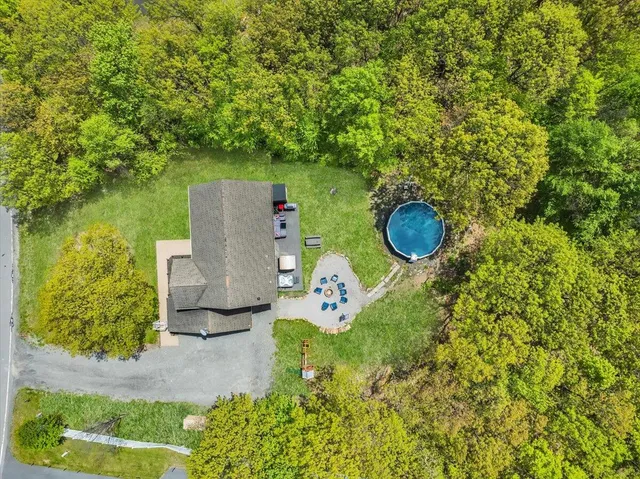 $524,000 | 3305 Mountain Terrace Drive, Blakeslee, PA 18610