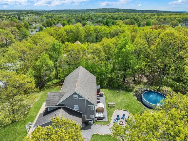 $524,000 | 3305 Mountain Terrace Drive, Blakeslee, PA 18610