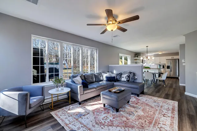 $524,000 | 3305 Mountain Terrace Drive, Blakeslee, PA 18610