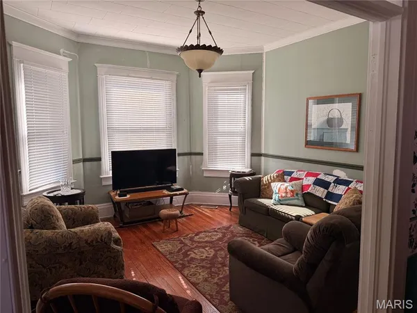 $130,000 | 309 South Locust Street, St. Elmo, IL 62458