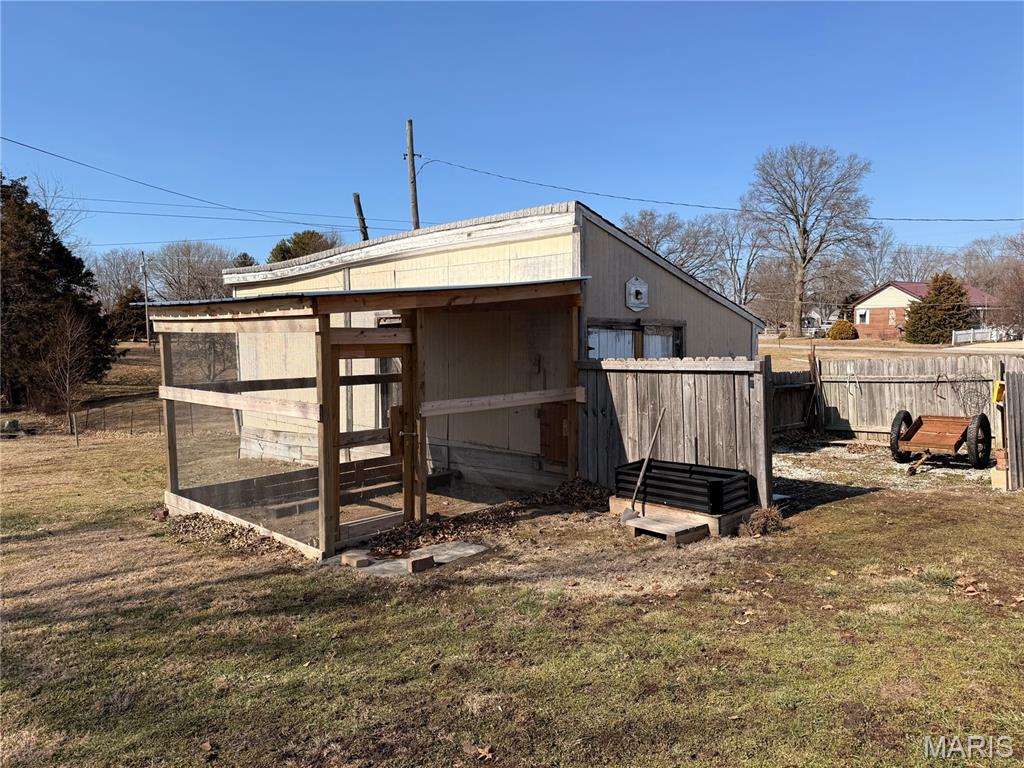 309 South Locust Street St. Elmo, IL 62458 - Photo 5 of 23