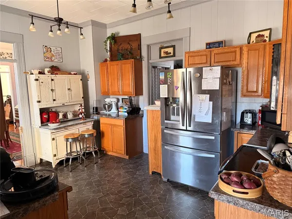 $130,000 | 309 South Locust Street, St. Elmo, IL 62458