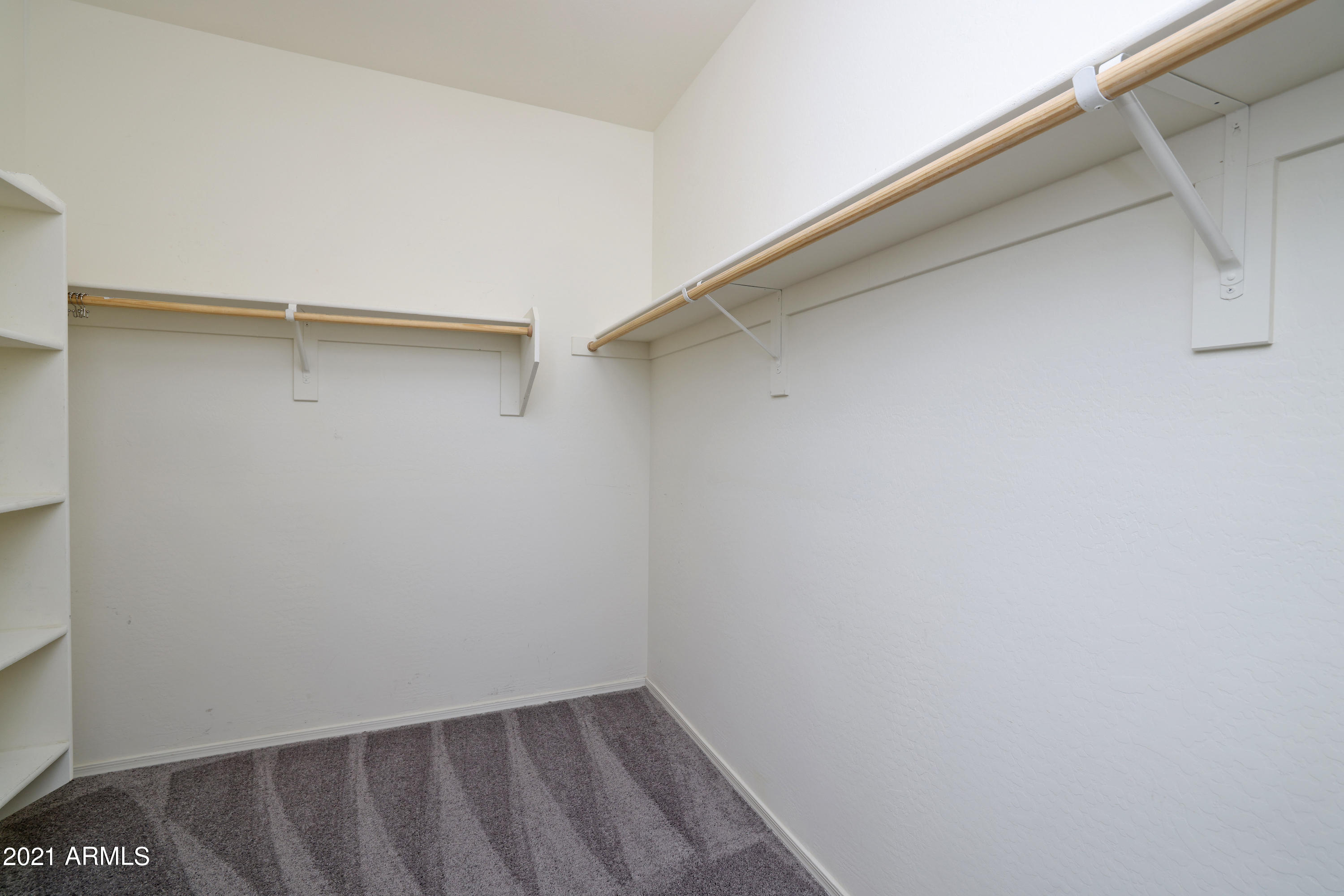 2527 East Beverly Road Phoenix, AZ 85042 - Photo 16 of 35 0H0A0972