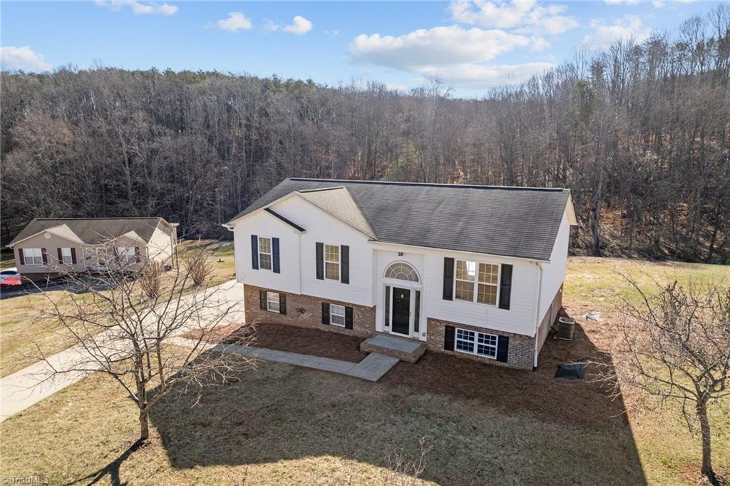 1200 Laurel Crest Road King, NC 27021 - Photo 7 of 49 Gallery Image 7