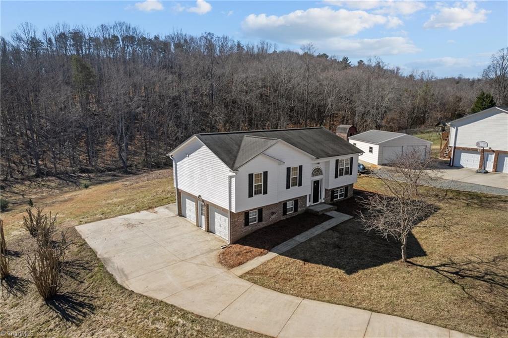 1200 Laurel Crest Road King, NC 27021 - Photo 10 of 49 Gallery Image 10