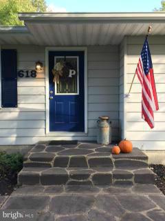 618 Old Love Point Road Stevensville, MD 21666 - Photo 5 of 24 Exterior (Front)