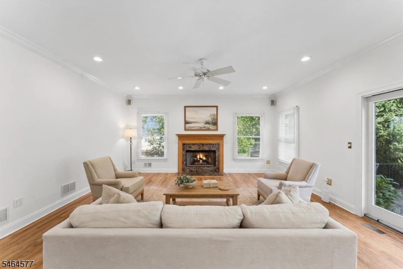 31 Old Farm Road Berkeley Heights, NJ 07922 - Photo 14 of 50 Gallery Image 14