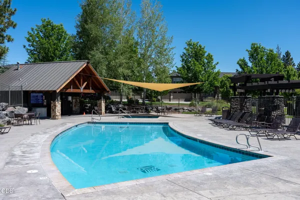 $629,000 | 19733 Aspen Meadows Drive, Bend, OR 97702