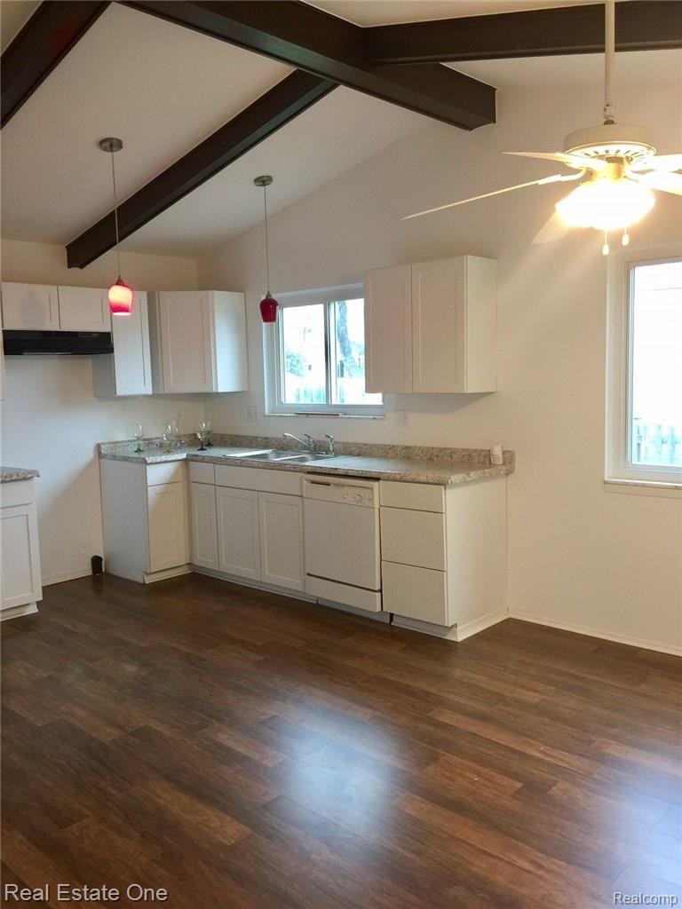 3856 Raintree Drive Troy, MI 48083 - Photo 6 of 21 FullSizeRender_3.jpg