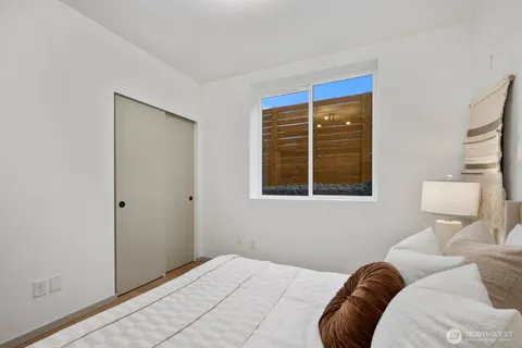 $1,049,950 | 5921 32nd Avenue Southwest, Seattle, WA 98126