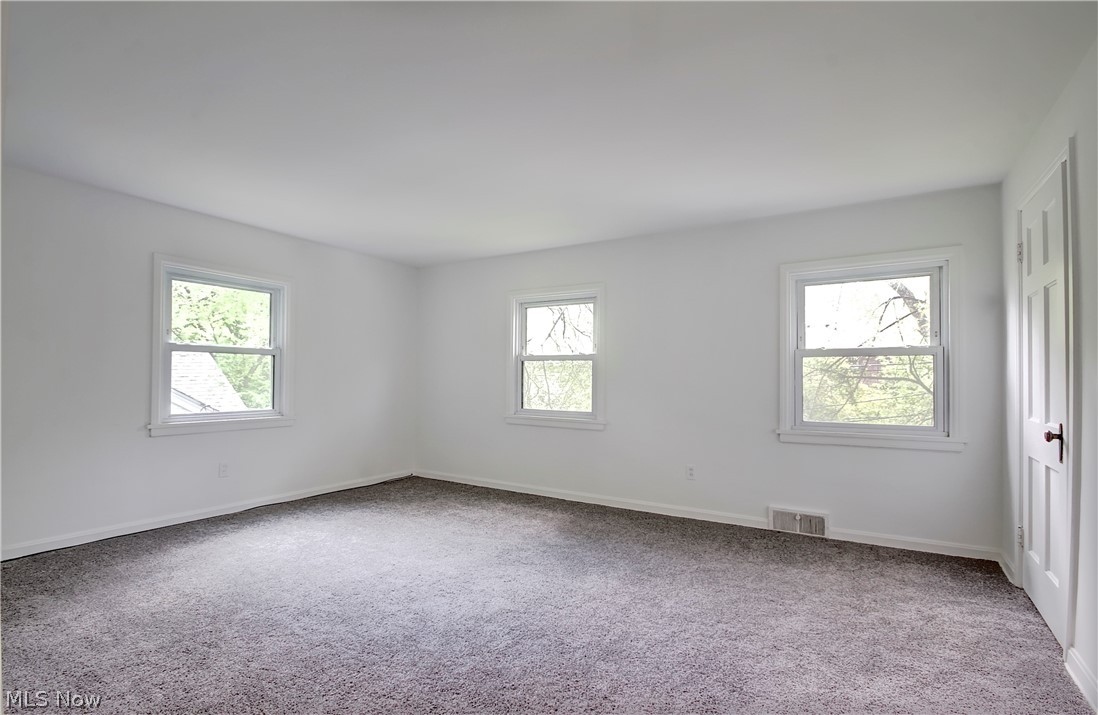 2389 Overlook Road Cleveland, OH 44106 - Photo 23 of 33