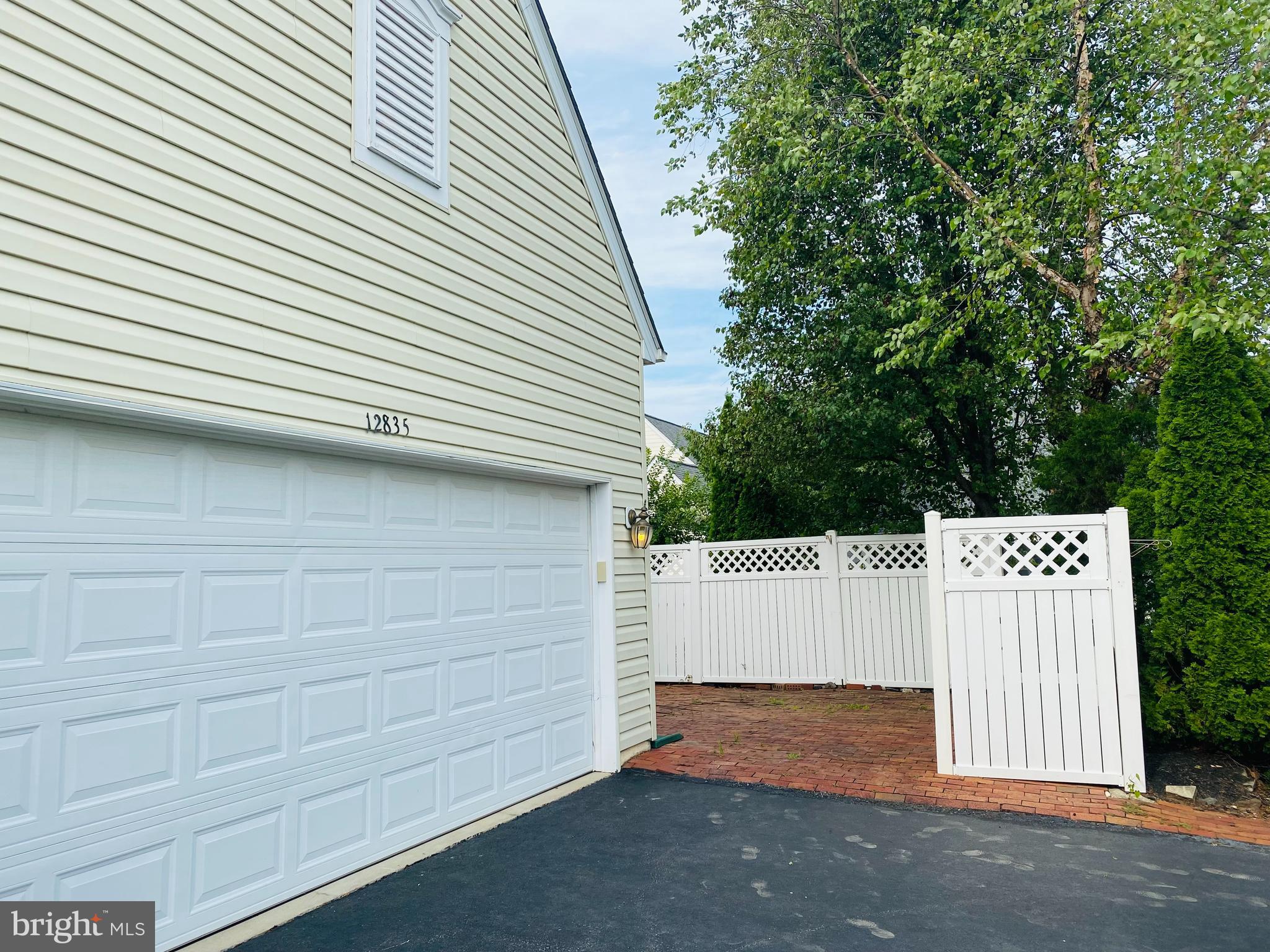 12835 Dunbarton Drive Bristow, VA 20136 - Photo 7 of 35 Garage