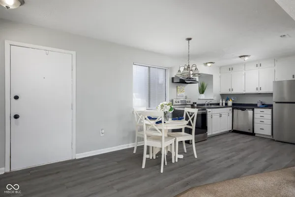 $129,900 | 7945 Benjamin Drive, Unit 19, Indianapolis, IN 46226