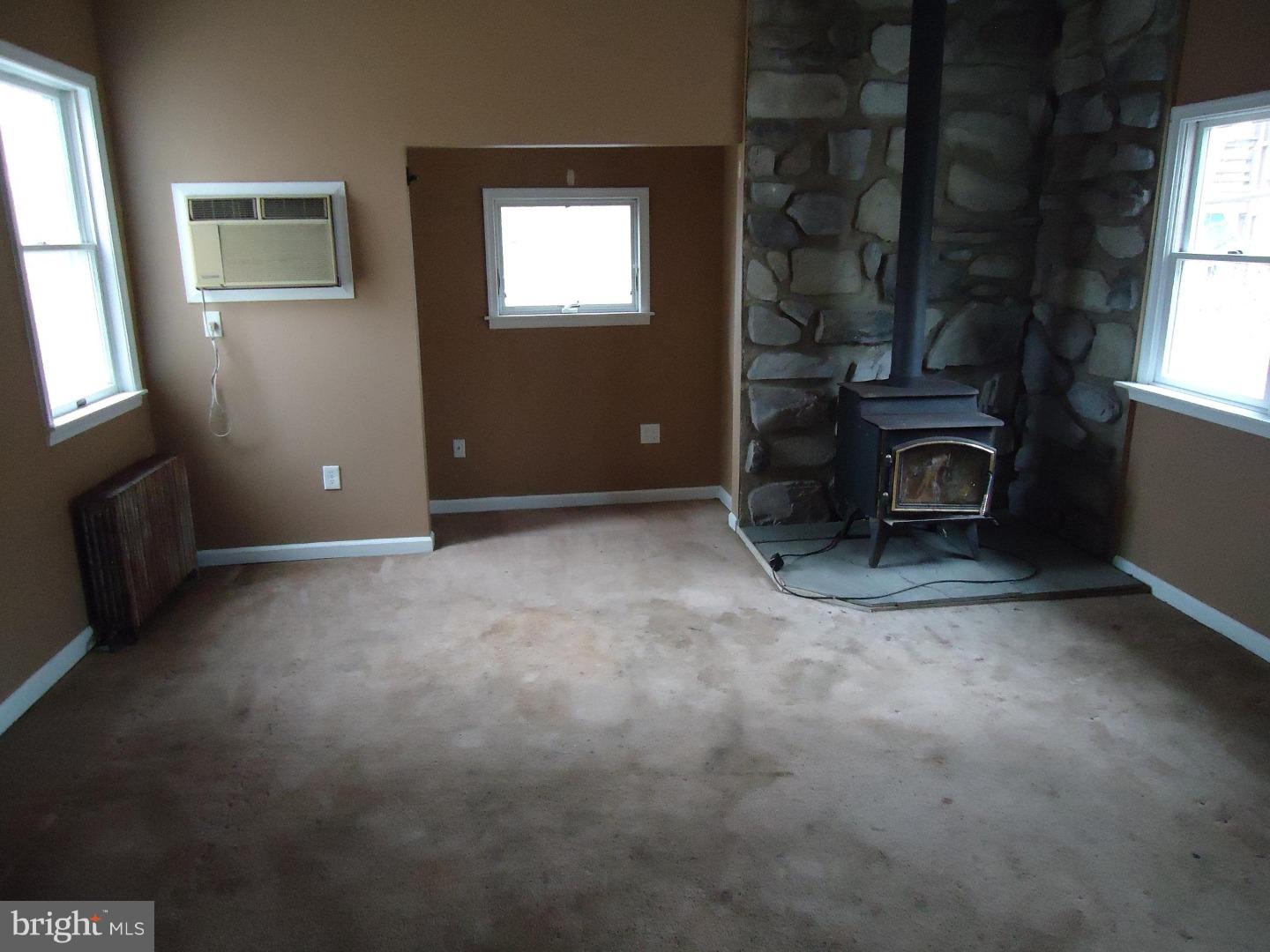 782 Township Line Road Chalfont, PA 18914 - Photo 3 of 13 Gallery Image 3