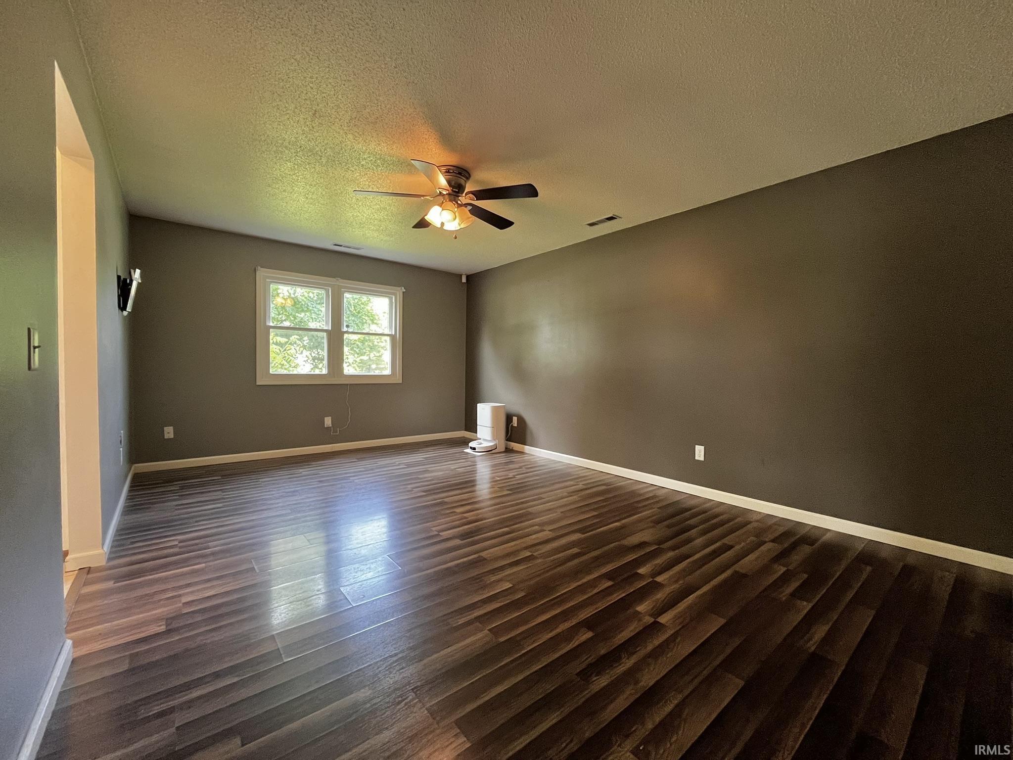 8909 Mariners Ridge Drive Fort Wayne, IN 46819 - Photo 12 of 35