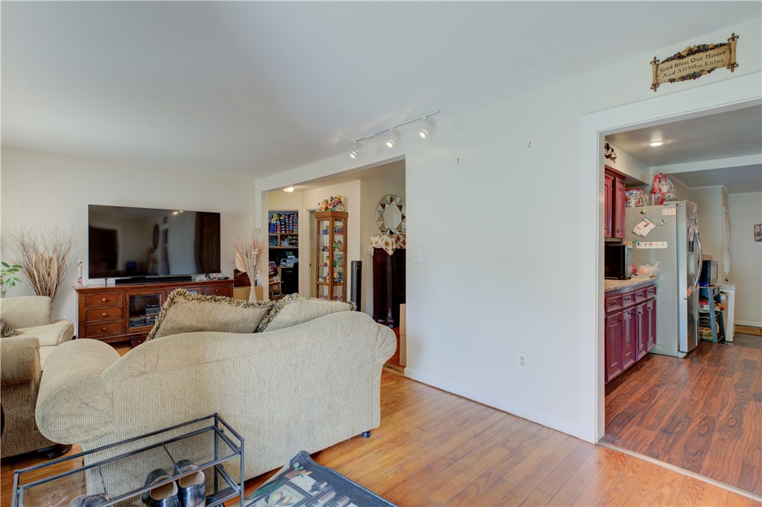 117 Bulgarmarsh Road Tiverton, RI 02878 - Photo 11 of 41
