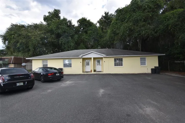 $1,250 | 1581 North C 470 Lake, Unit 5, Lake Panasoffkee, FL 33538