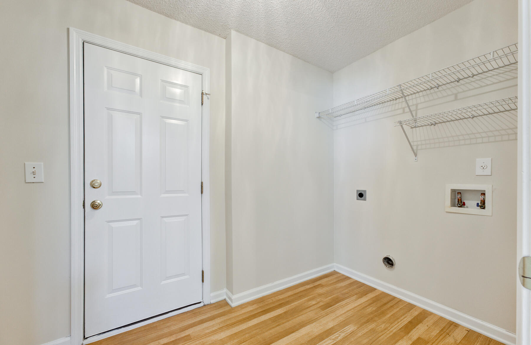 318 Dunning Road Summerville, SC 29486 - Photo 10 of 42 318 Dunning Rd, Summerville SC (38)