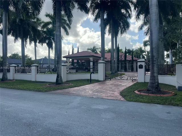$12,000 | 450 Northwest 130th Avenue, Miami, FL 33182
