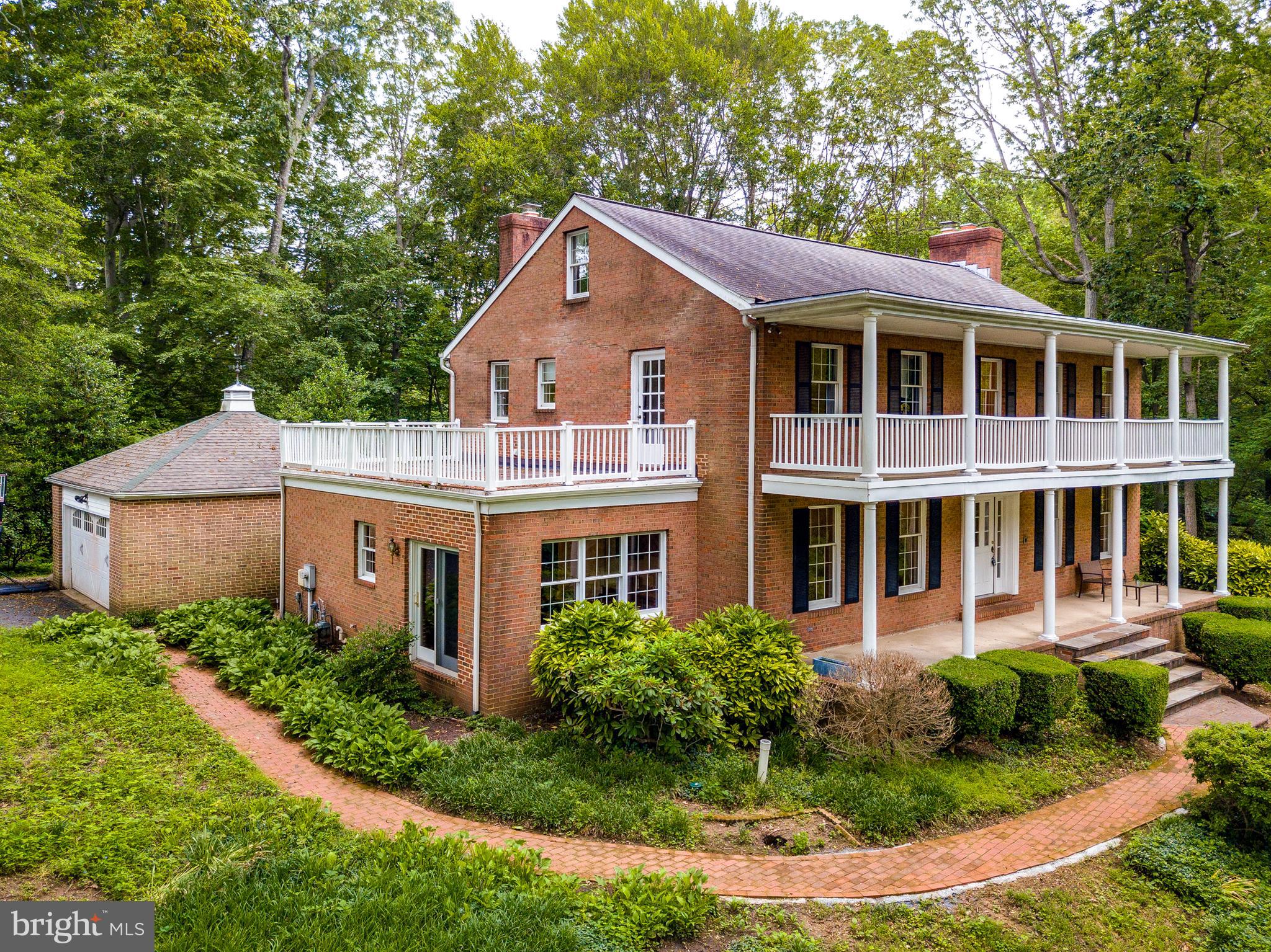 120 Dalkeith Glen Arnold, MD 21012 - Photo 2 of 52 Sprawling estate with detached garage