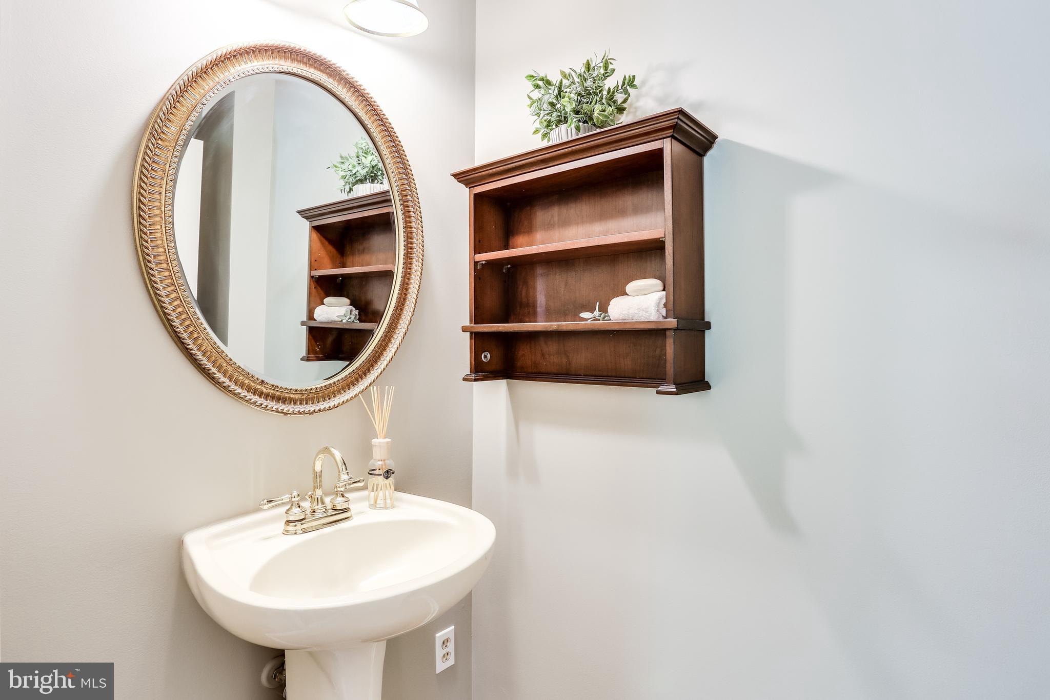 120 Dalkeith Glen Arnold, MD 21012 - Photo 18 of 52 Powder Room