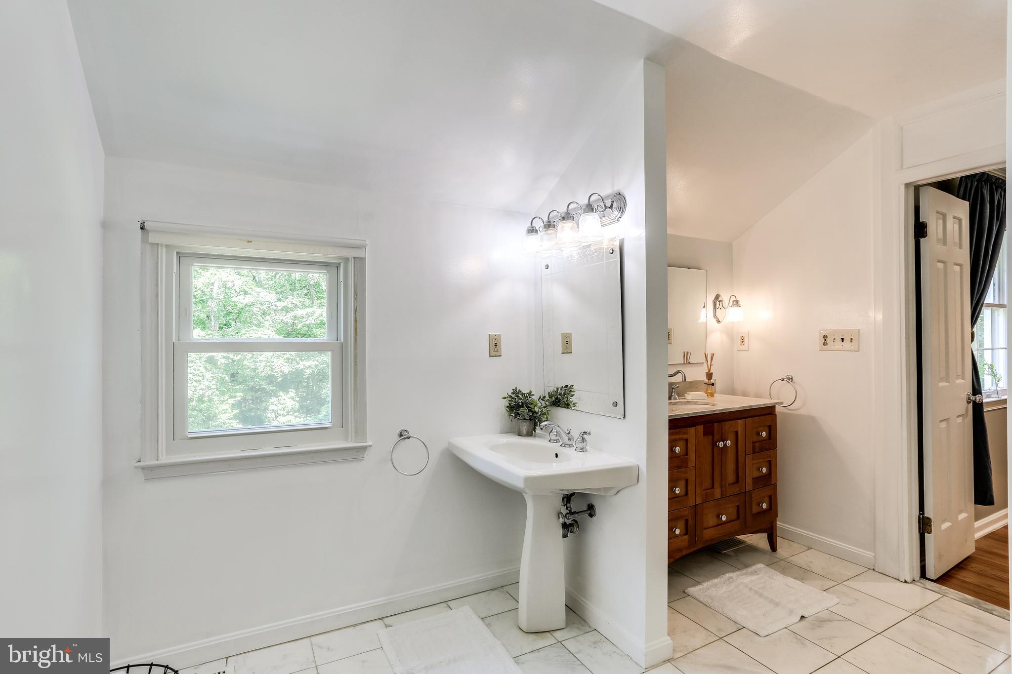 120 Dalkeith Glen Arnold, MD 21012 - Photo 23 of 52 Master Bath