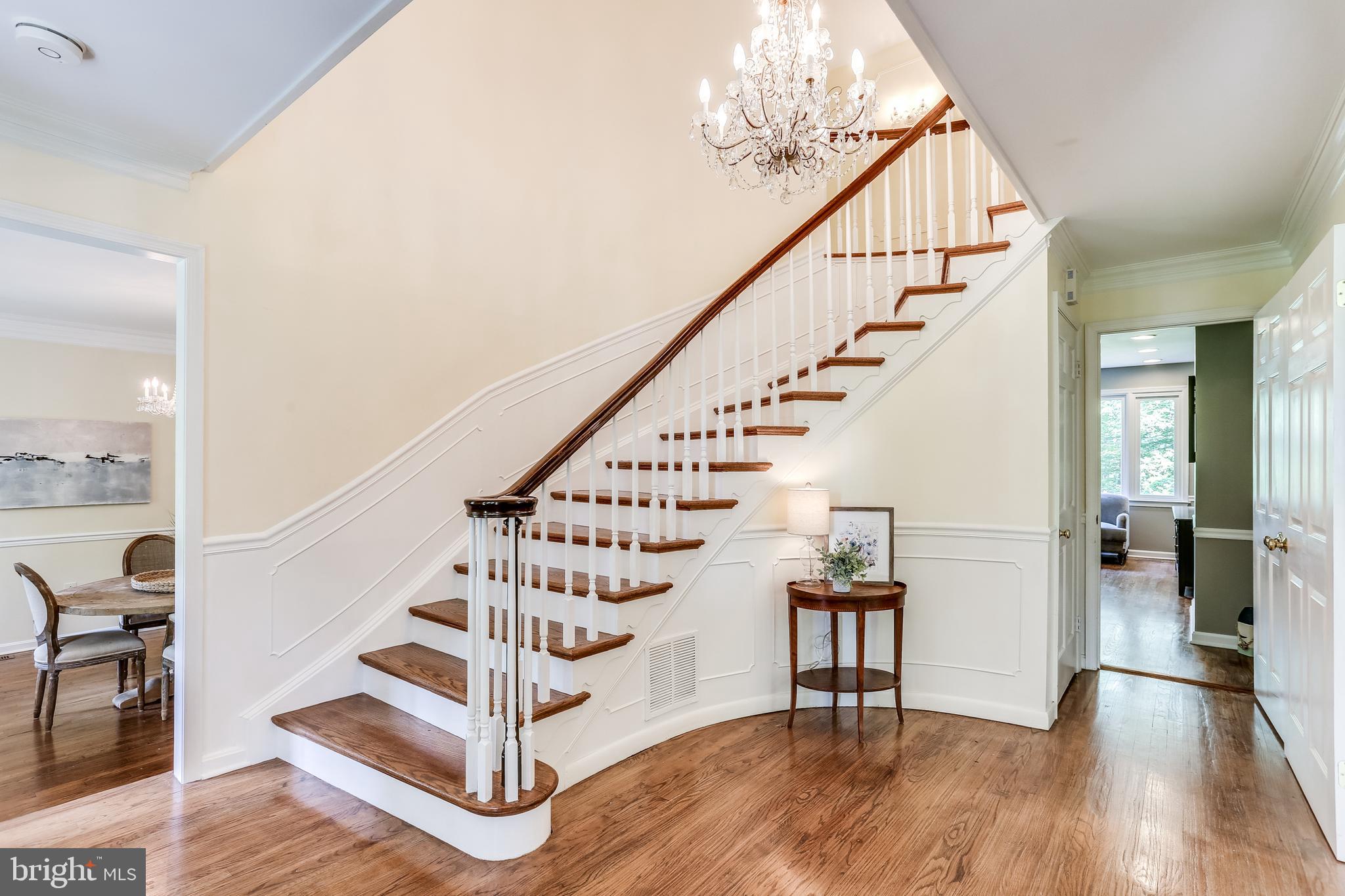 120 Dalkeith Glen Arnold, MD 21012 - Photo 4 of 52 Grand Foyer