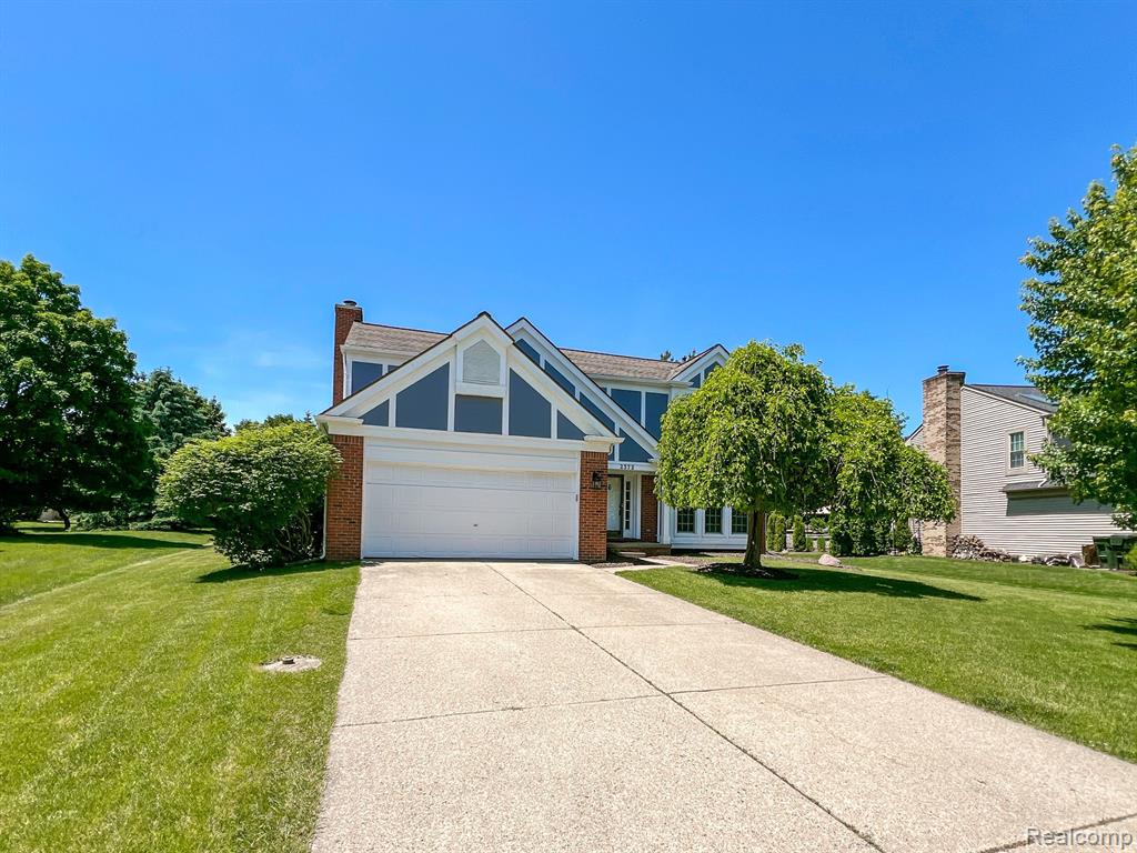 2372 Millbrook Court Rochester Hills, MI 48306 - Photo 4 of 34