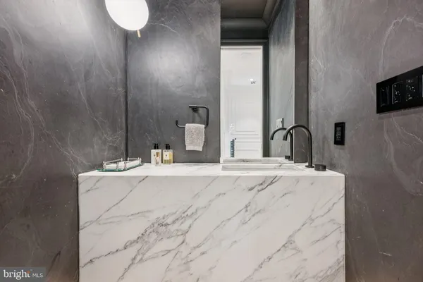 $4,250,000 | 635 Maryland Avenue Northeast, Washington, DC 20002