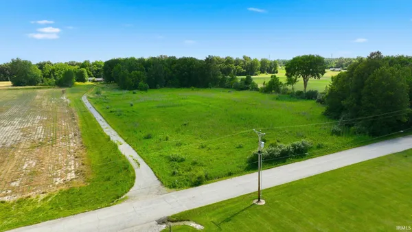 $320,000 | 5002 North County Line Road East, Auburn, IN 46706