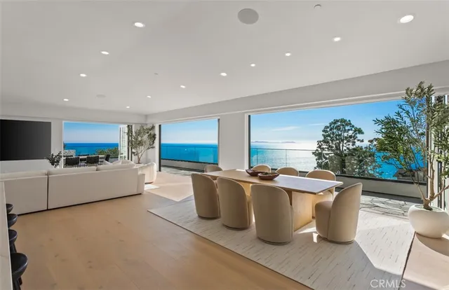 $17,998,000 | 31 North Vista De Catalina, Laguna Beach, CA 92651
