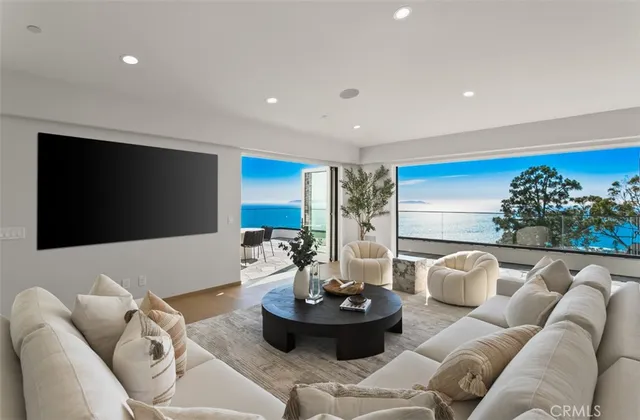 $17,998,000 | 31 North Vista De Catalina, Laguna Beach, CA 92651