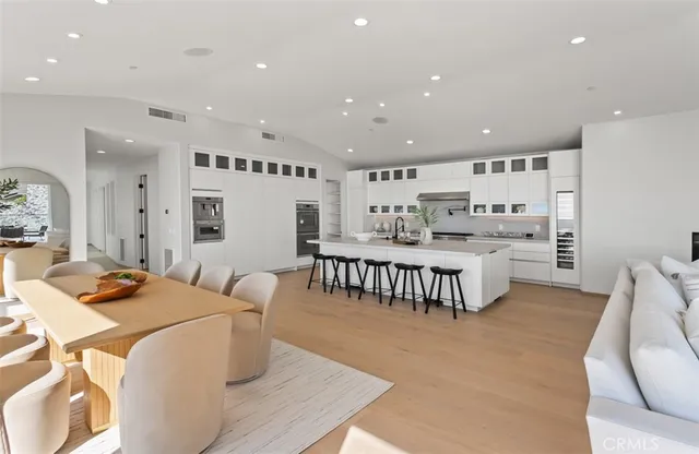 $17,998,000 | 31 North Vista De Catalina, Laguna Beach, CA 92651