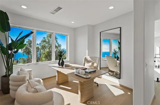 $17,998,000 | 31 North Vista De Catalina, Laguna Beach, CA 92651