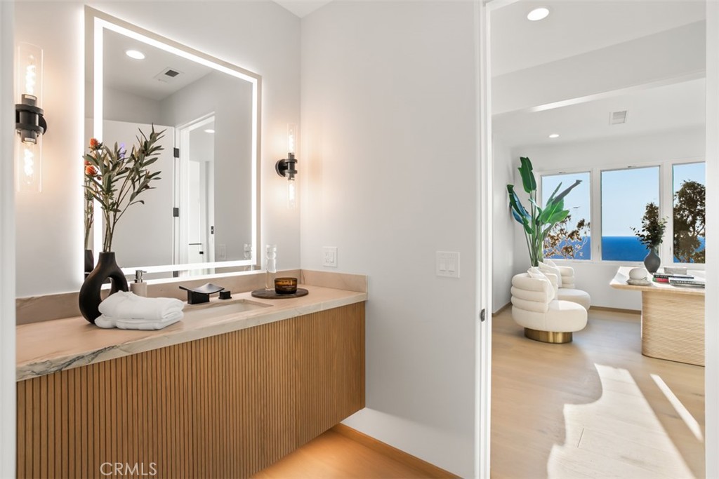 31 North Vista De Catalina Laguna Beach, CA 92651 - Photo 29 of 70