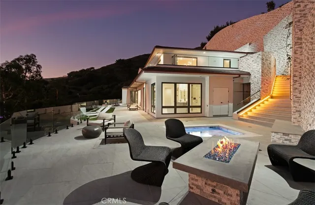 $17,998,000 | 31 North Vista De Catalina, Laguna Beach, CA 92651