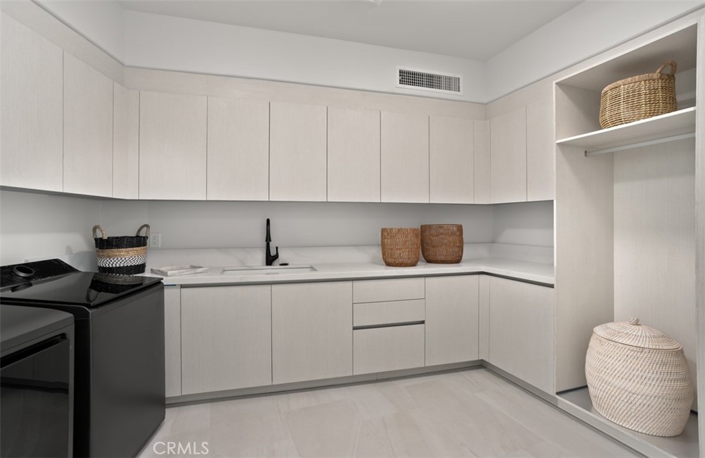 31 North Vista De Catalina Laguna Beach, CA 92651 - Photo 57 of 70 laundry room on the main level
